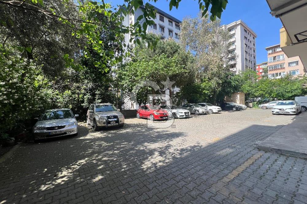Kozyatağı Bostancı Metro Durağı  yanında Satılık 3+1 Daire