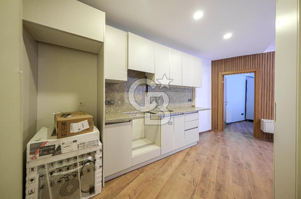 MALTEPE YALI'DA MARMARAYA KOMŞU 1+1 FULL EŞYALI SATILIK DAİRELER