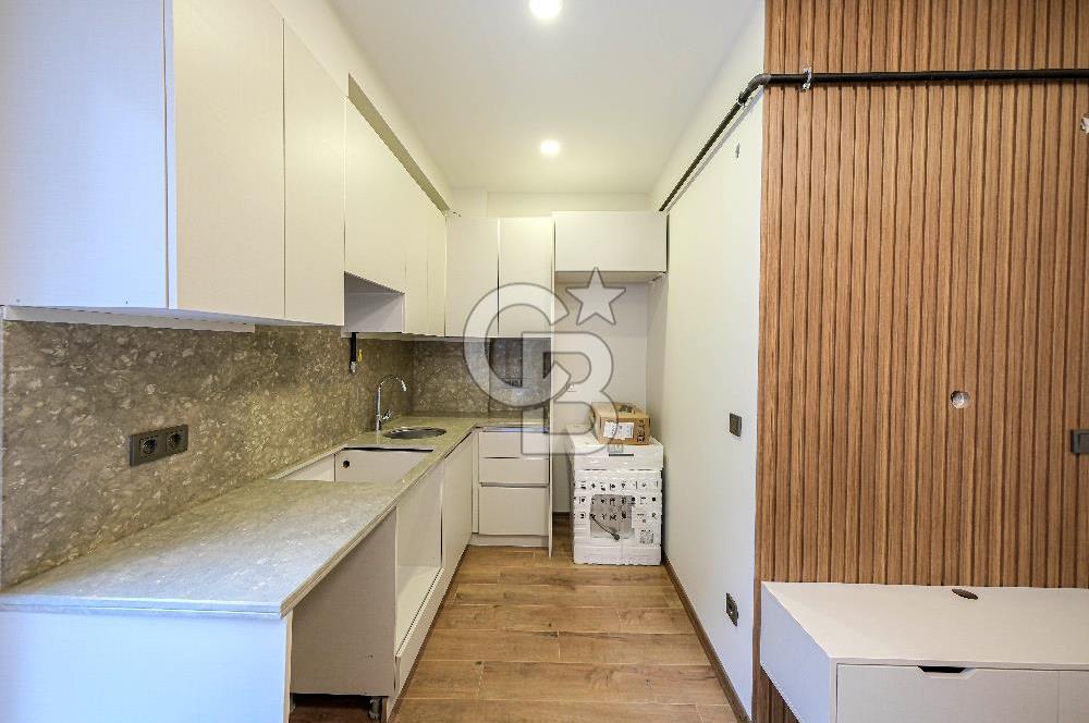 MALTEPE YALI'DA MARMARAYA KOMŞU 1+1 FULL EŞYALI SATILIK DAİRELER