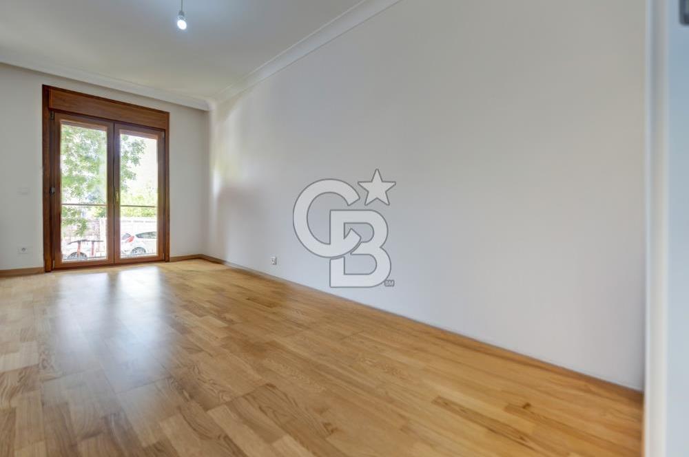 MODA SAHİLE YAKIN YENİ BİNADA SATILIK 3+1 DAİRE