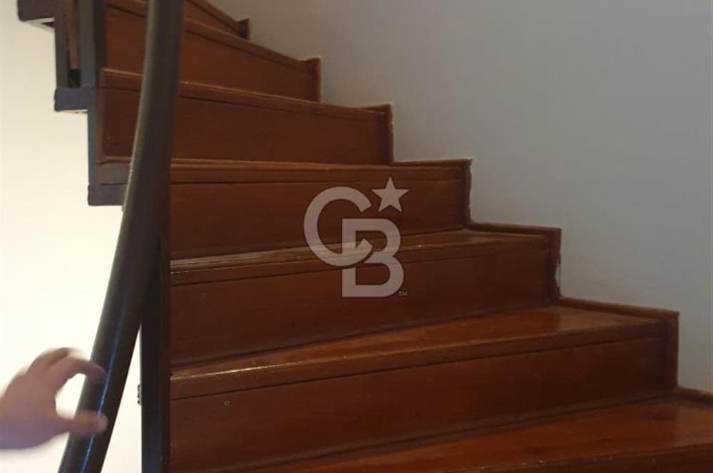 KORU MAHALLESİNDE GENİŞ BAHÇELİ 4+2 SATILIK VİLLA