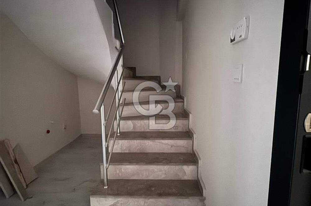 İZMİR DİKİLİ'DE cam balkon ve deniz manzaralı 3+1 dubleks daire