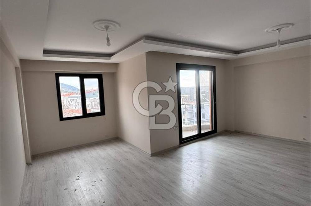 İZMİR DİKİLİ'DE cam balkon ve deniz manzaralı 3+1 dubleks daire