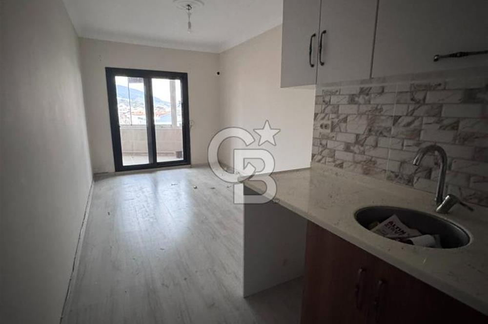 İZMİR DİKİLİ'DE cam balkon ve deniz manzaralı 3+1 dubleks daire