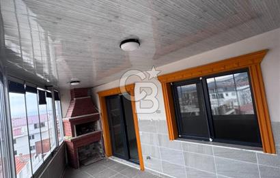 İZMİR DİKİLİ'DE cam balkon ve deniz manzaralı 3+1 dubleks daire