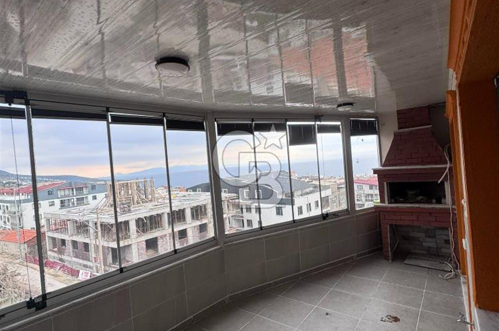 İZMİR DİKİLİ'DE cam balkon ve deniz manzaralı 3+1 dubleks daire