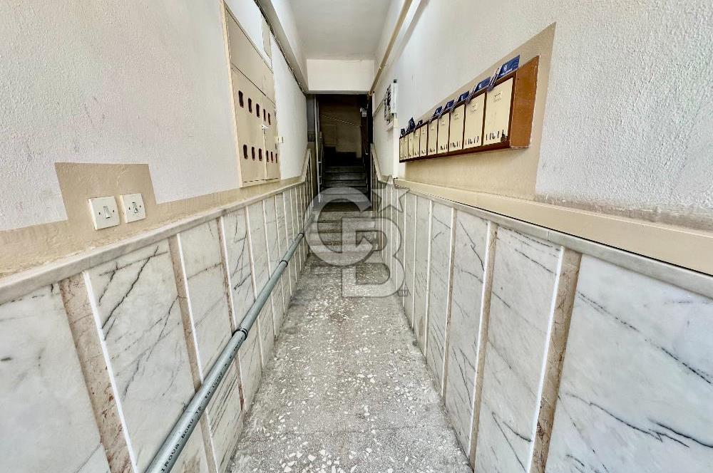 Karşıyaka - Orhan Şaik Gökyay Cad. Üzeri | Geniş 3+1 | Açık Otoparklı | Çift Cephe