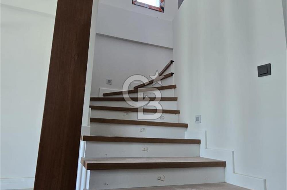 ÇANDARLI'DA JALE HANIM KONAKLARIN'DA SÜPER LÜKS 3+1 VİLLA