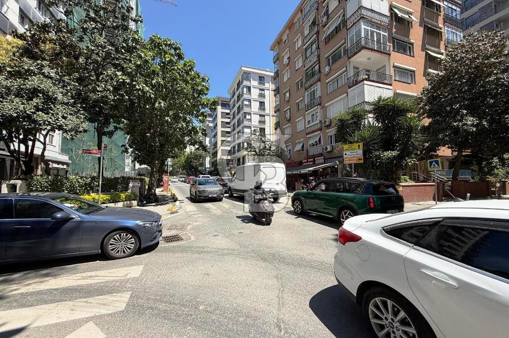 KADIKÖY ERENKÖY ÖMER PAŞA CD. ÜZERİ GENÇ BİNA 3+1 SATILIK DAİRE