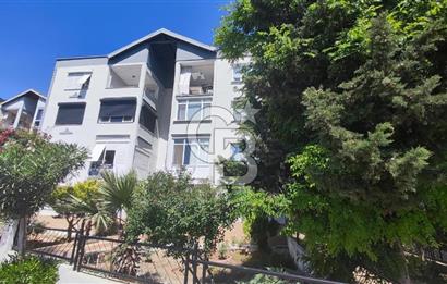 Gaziemirde Doğa Manzaralı Site İçerisinde 3+1 Daire Satılık!