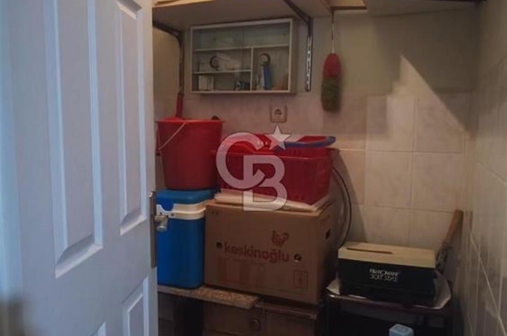 Gaziemirde Doğa Manzaralı Site İçerisinde 3+1 Daire Satılık!