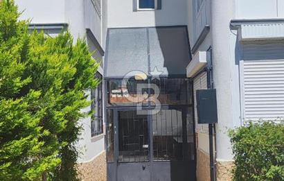 Gaziemirde Doğa Manzaralı Site İçerisinde 3+1 Daire Satılık!