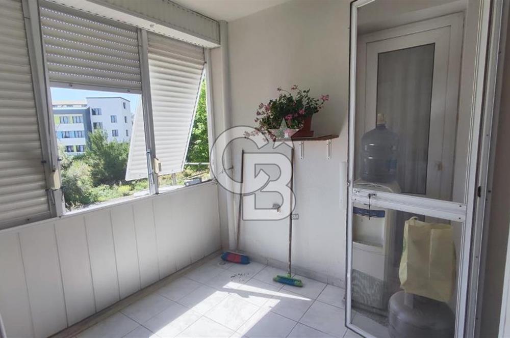 Gaziemirde Doğa Manzaralı Site İçerisinde 3+1 Daire Satılık!