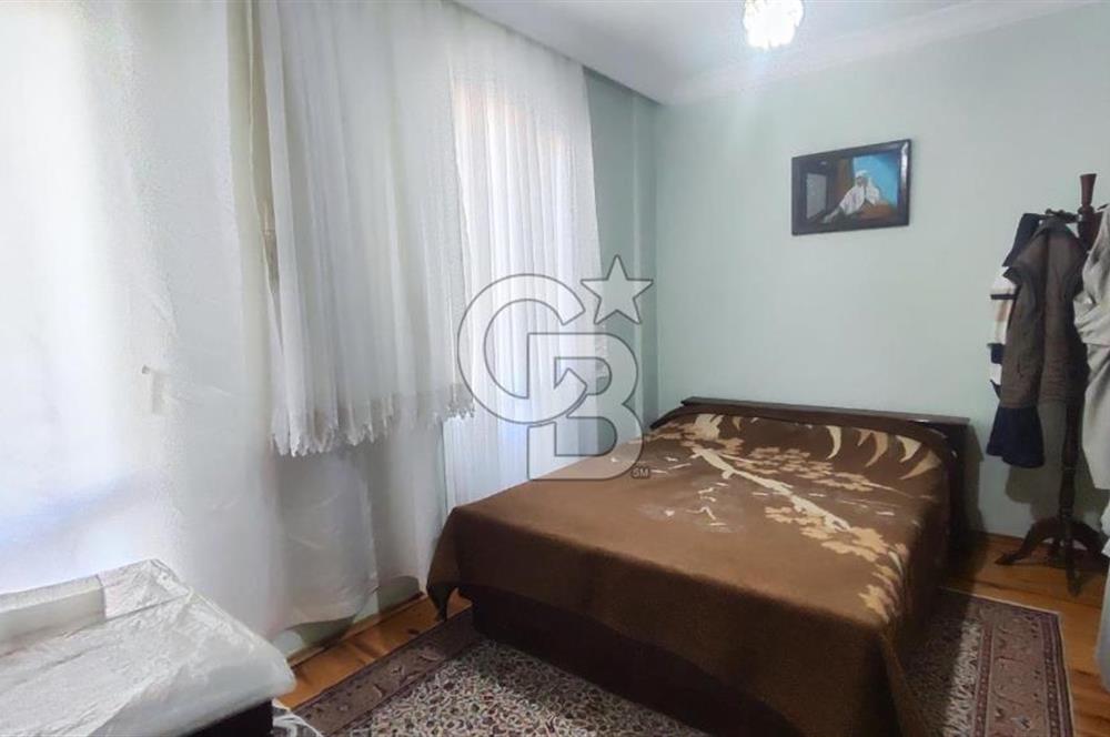 Gaziemirde Doğa Manzaralı Site İçerisinde 3+1 Daire Satılık!