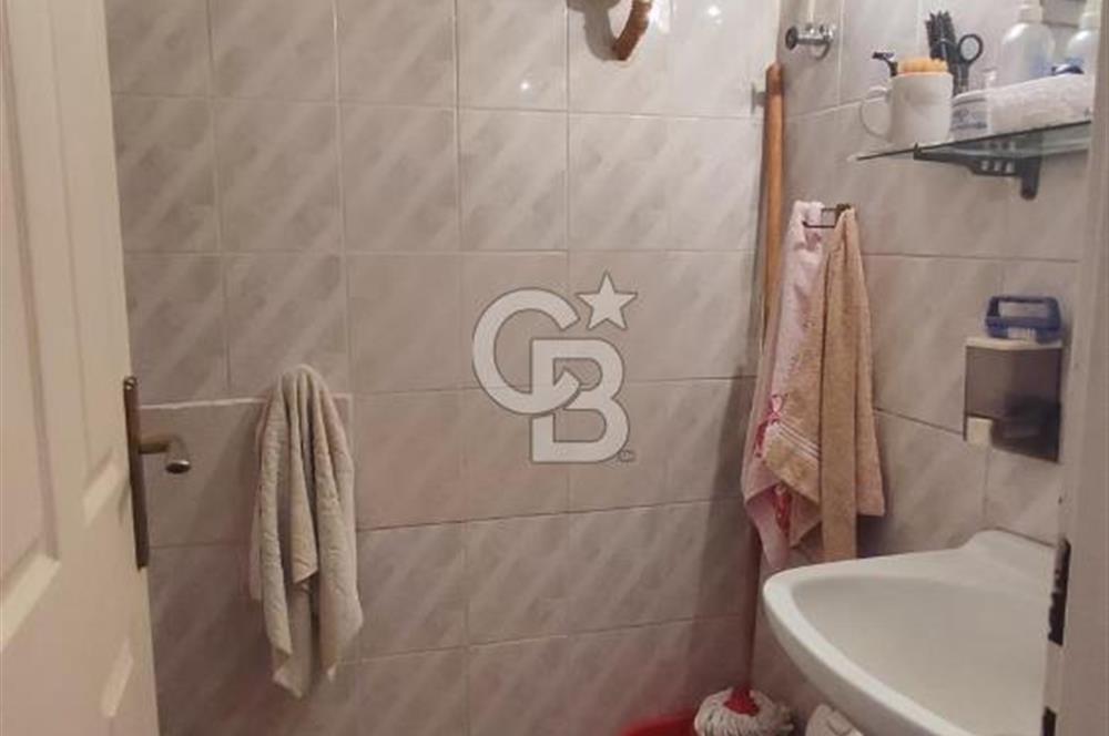 Gaziemirde Doğa Manzaralı Site İçerisinde 3+1 Daire Satılık!
