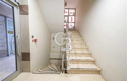 ATAŞEHİR'DE MUHTEŞEM KONUMDA 1200 M2 İSKANLI KİRALIK PLAZA