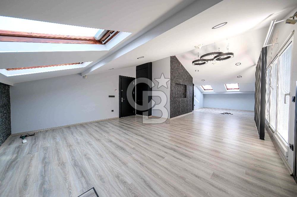 ATAŞEHİR'DE MUHTEŞEM KONUMDA 1200 M2 İSKANLI KİRALIK PLAZA