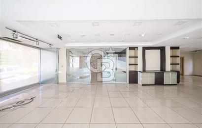 ATAŞEHİR'DE MUHTEŞEM KONUMDA 1200 M2 İSKANLI KİRALIK PLAZA
