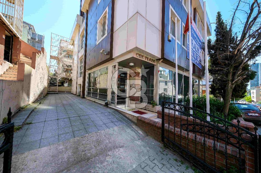 ATAŞEHİR'DE MUHTEŞEM KONUMDA 1200 M2 İSKANLI KİRALIK PLAZA