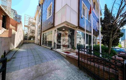ATAŞEHİR'DE MUHTEŞEM KONUMDA 1200 M2 İSKANLI KİRALIK PLAZA
