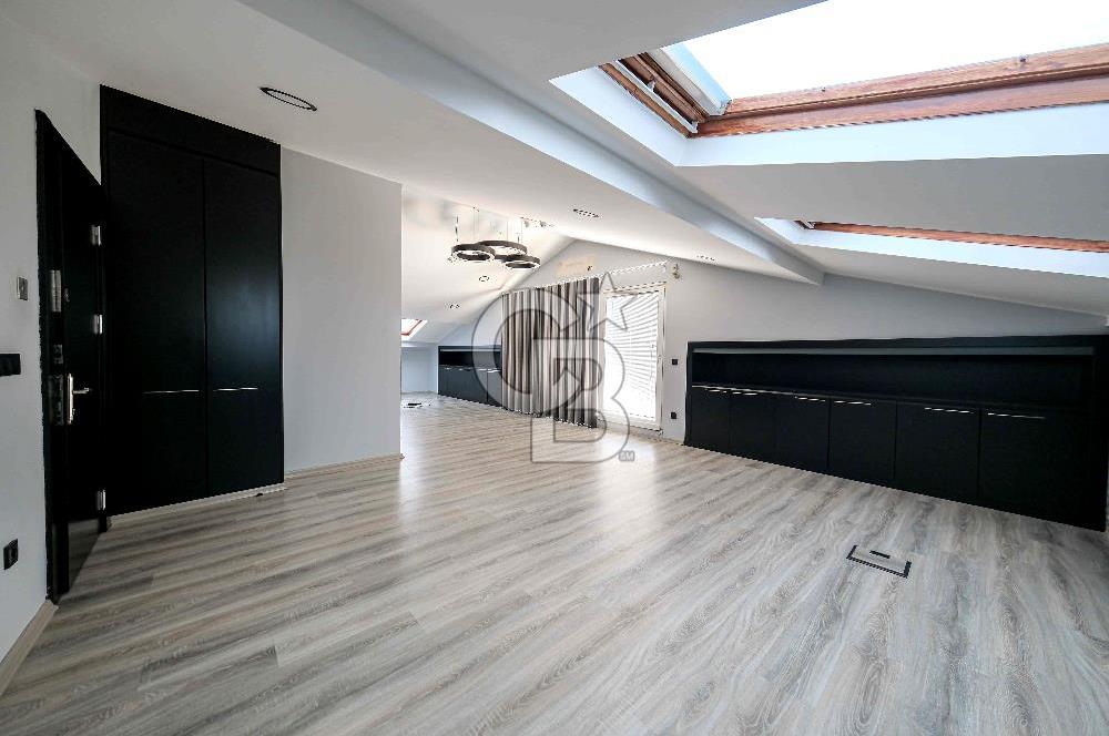 ATAŞEHİR'DE MUHTEŞEM KONUMDA 1200 M2 İSKANLI KİRALIK PLAZA