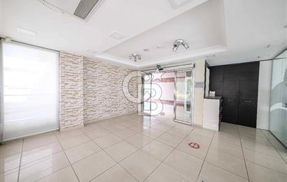 ATAŞEHİR'DE MUHTEŞEM KONUMDA 1200 M2 İSKANLI KİRALIK PLAZA