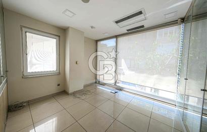 ATAŞEHİR'DE MUHTEŞEM KONUMDA 1200 M2 İSKANLI KİRALIK PLAZA
