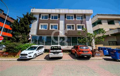 ATAŞEHİR'DE MUHTEŞEM KONUMDA 1200 M2 İSKANLI KİRALIK PLAZA