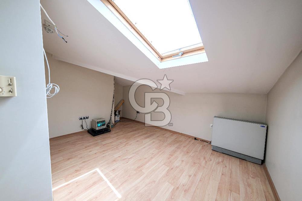 ATAŞEHİR'DE MUHTEŞEM KONUMDA 1200 M2 İSKANLI KİRALIK PLAZA