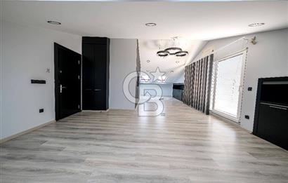 ATAŞEHİR'DE MUHTEŞEM KONUMDA 1200 M2 İSKANLI KİRALIK PLAZA