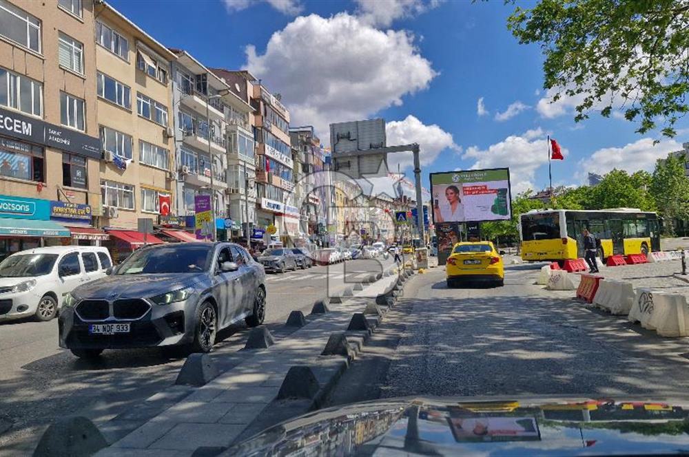 KADİKÖY HASANPAŞA BELEDİYE KARŞISINDA SATILIK DÜKKAN