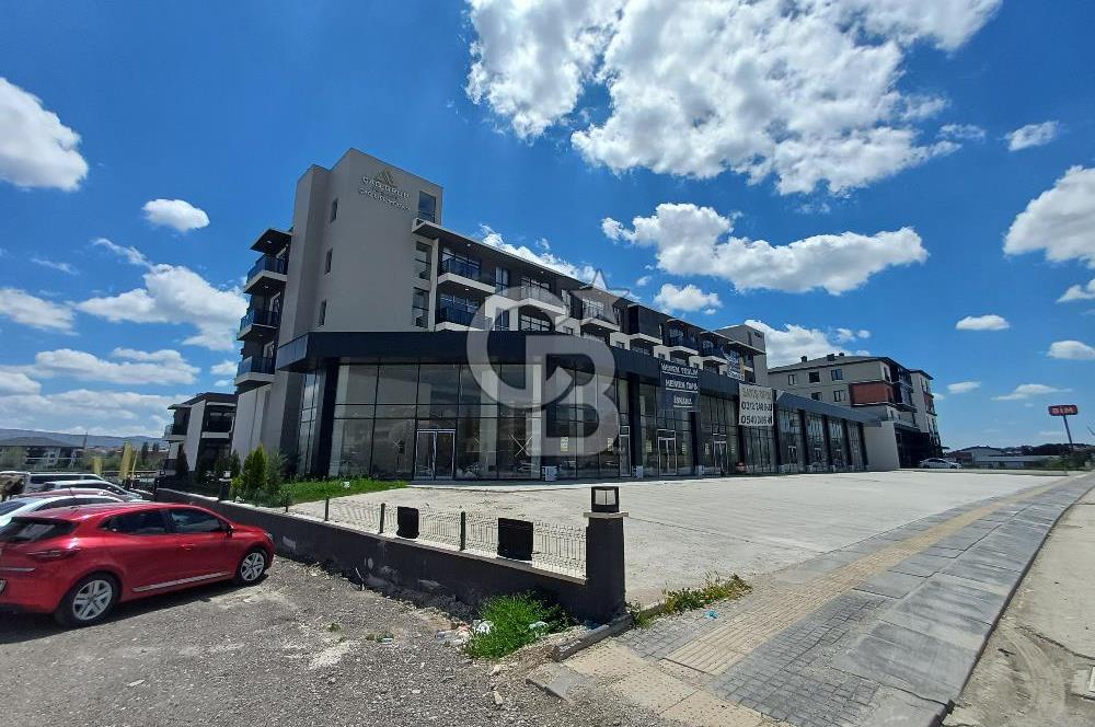 Gölbaşı'nda Mogan Gölüne Sıfır Eşyalı 1+1 Kiralık Daire