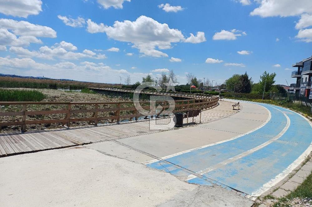Gölbaşı'nda Mogan Gölüne Sıfır Eşyalı 1+1 Kiralık Daire