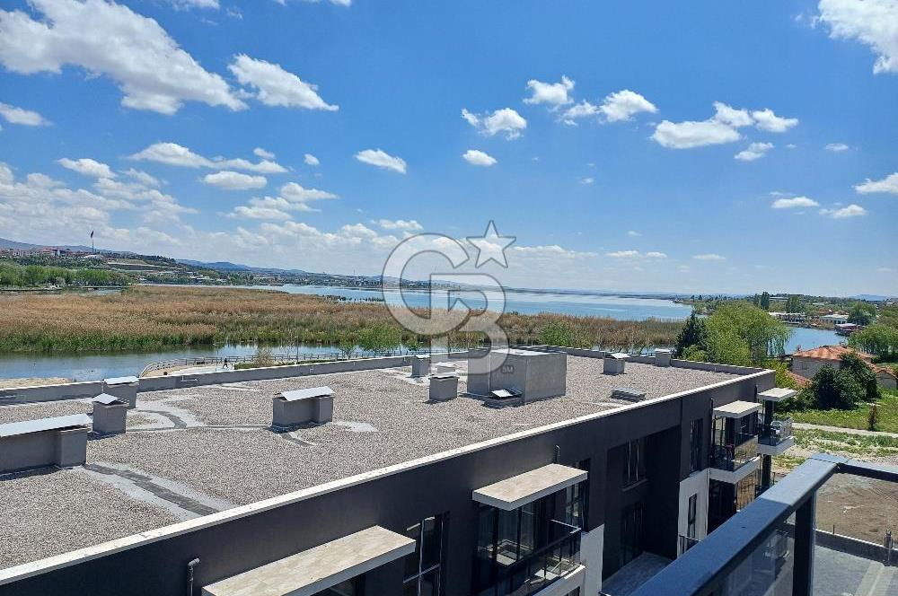 Gölbaşı'nda Mogan Gölüne Sıfır Eşyalı 1+1 Kiralık Daire