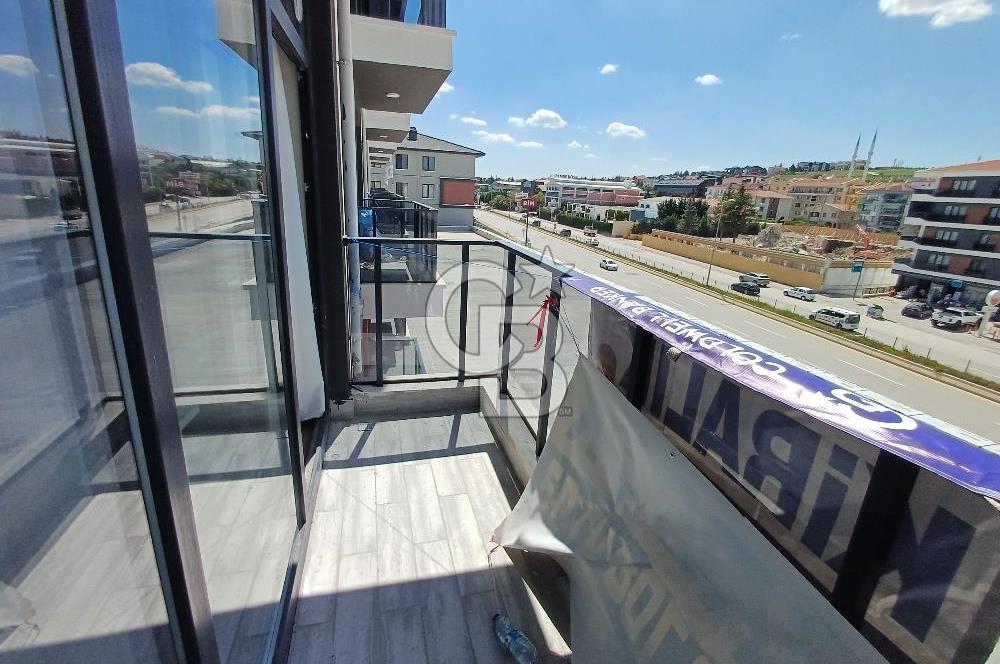 Gölbaşı'nda Mogan Gölüne Sıfır Eşyalı 1+1 Kiralık Daire