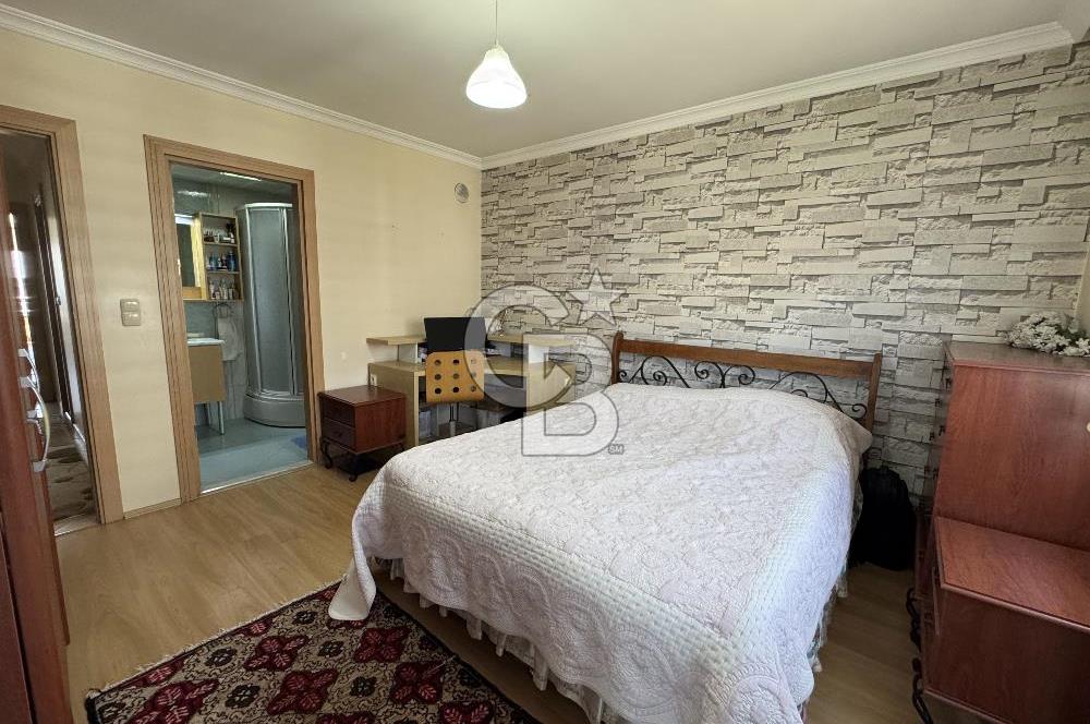 KARŞIYAKA YÜKSEK VADİ’DE SATILIK DENİZ MANZARALI 3+1 DAİRE