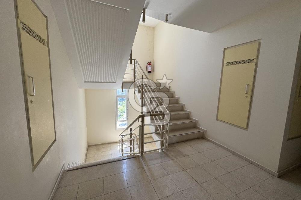 KARŞIYAKA YÜKSEK VADİ’DE SATILIK DENİZ MANZARALI 3+1 DAİRE