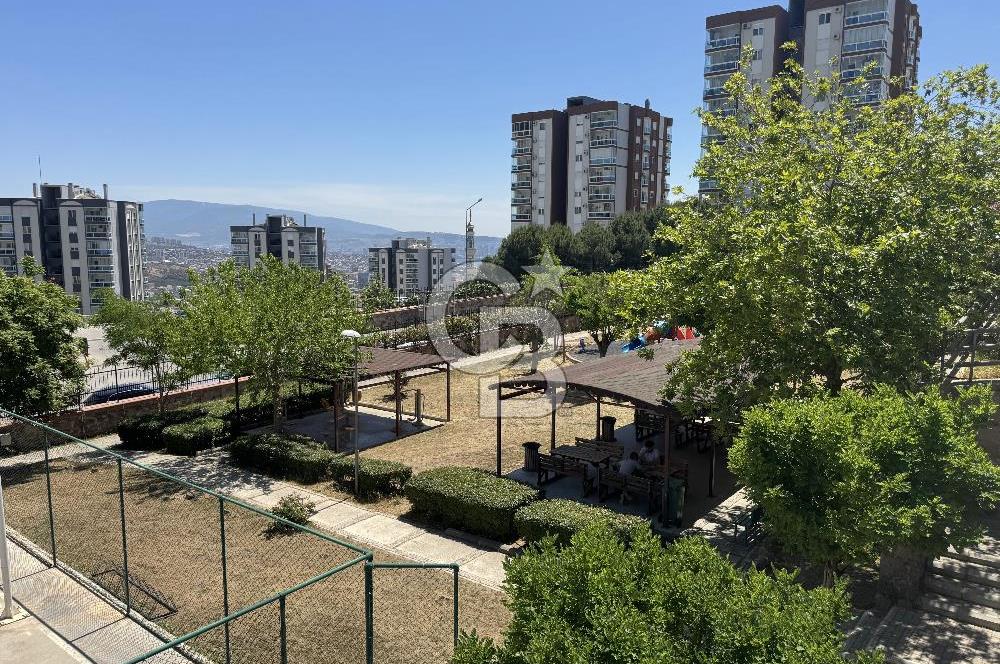 KARŞIYAKA YÜKSEK VADİ’DE SATILIK DENİZ MANZARALI 3+1 DAİRE