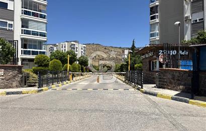 KARŞIYAKA YÜKSEK VADİ’DE SATILIK DENİZ MANZARALI 3+1 DAİRE