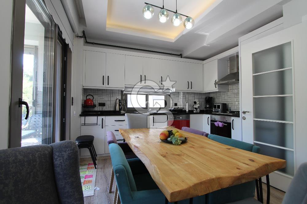 Urla ‘da Satılık Lüks Daire – Büyüleyici Manzara, Tertemiz 5+1