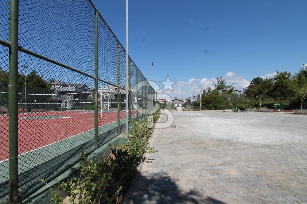 Urla ‘da Satılık Lüks Daire – Büyüleyici Manzara, Tertemiz 5+1