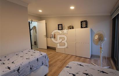 Urla ‘da Satılık Lüks Daire – Büyüleyici Manzara, Tertemiz 5+1