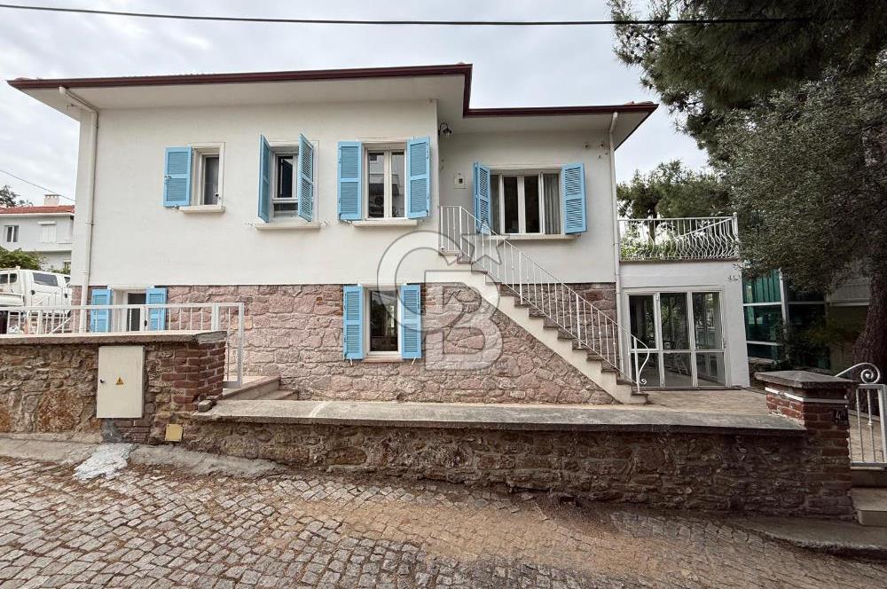 Ayvalık Sefa Çamlık’ta Satılık Müstakil Taş Konak