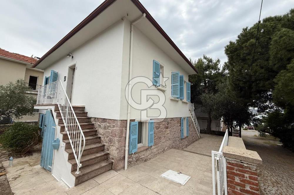 Ayvalık Sefa Çamlık’ta Satılık Müstakil Taş Konak