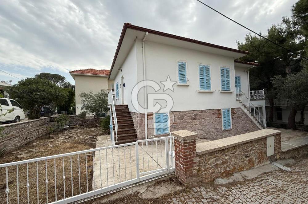 Ayvalık Sefa Çamlık’ta Satılık Müstakil Taş Konak