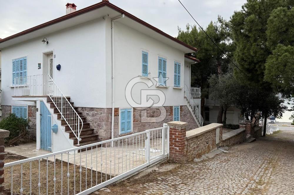 Ayvalık Sefa Çamlık’ta Satılık Müstakil Taş Konak