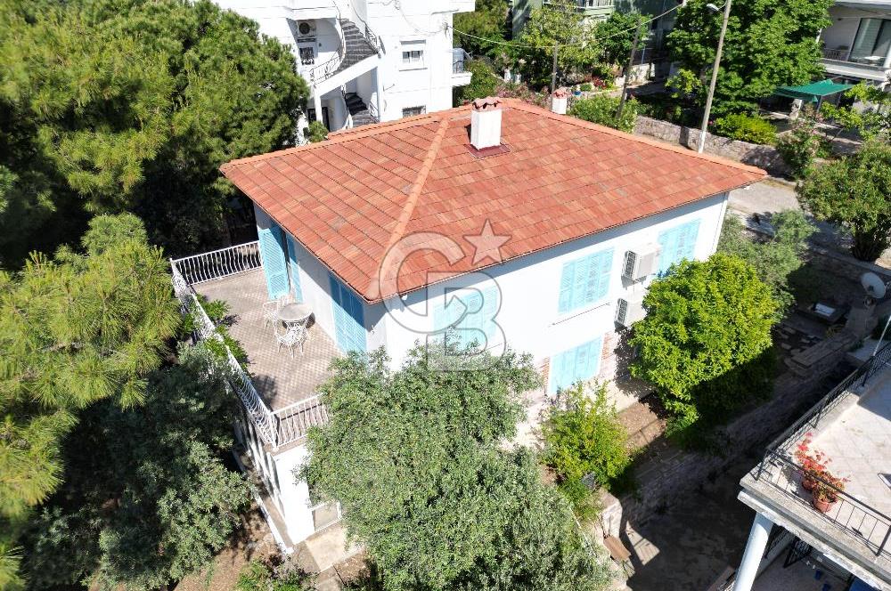 Ayvalık Sefa Çamlık’ta Satılık Müstakil Taş Konak