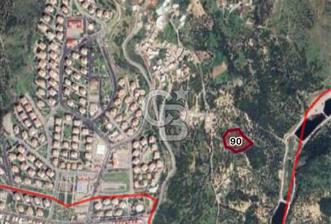 BORNOVA EĞRİDEREDE SATILIK ARSA 