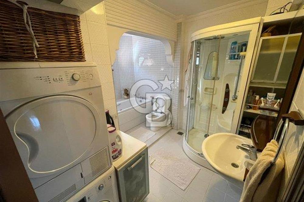 Müstakil 5+3 deniz man.teraslı,bahçeli,müştemilatlı, garajlı