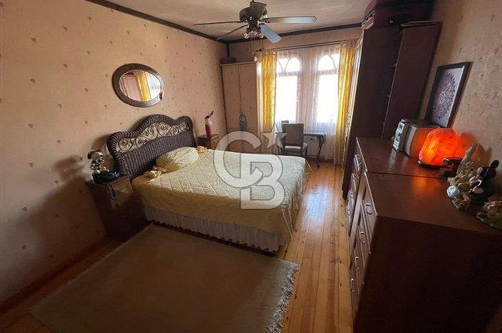 Müstakil 5+3 deniz man.teraslı,bahçeli,müştemilatlı, garajlı